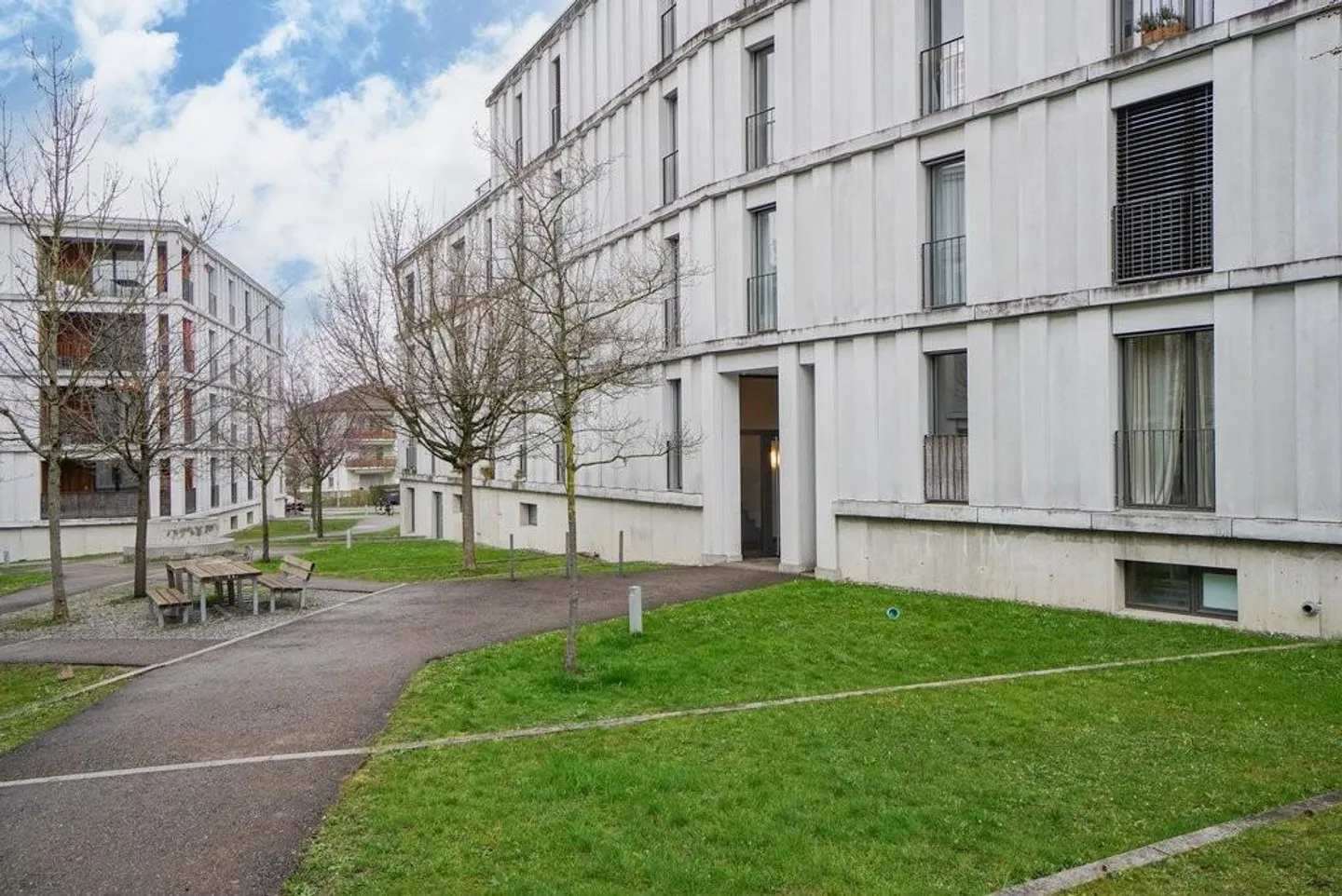 Apartment for rent - Photo 3 of 12