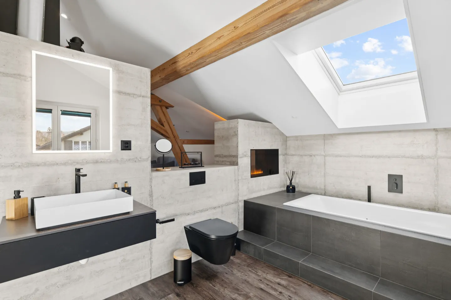 Casa familiare ristrutturata a Lyss - Foto 1 di 15