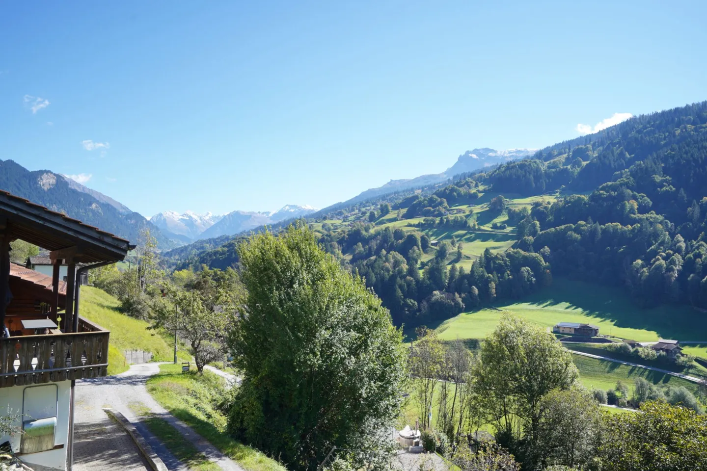 Casa vacanze accogliente con vista - Il tuo rifugio nelle Alpi grigionesi - Foto 8 di 8