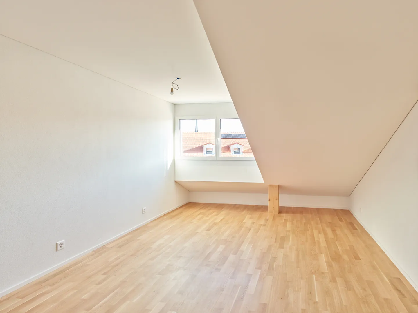 Neue 2.5-Zimmer-Wohnung mit großem Balkon in Billens - Photo 4 of 5