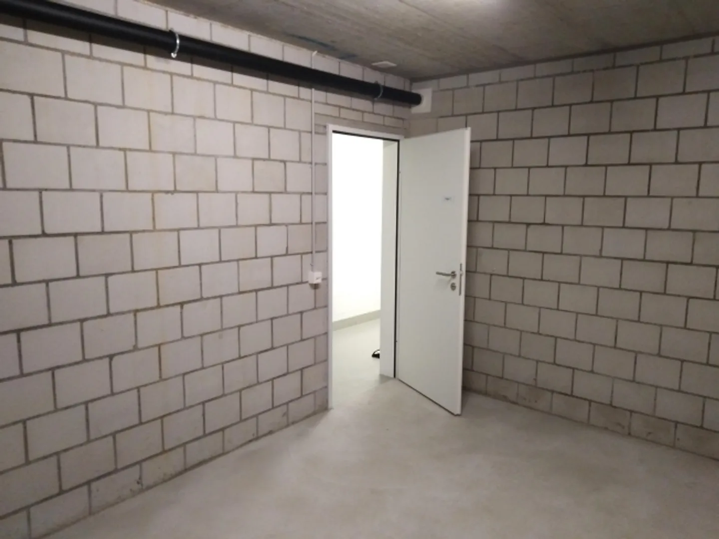 Your storage option after spring cleaning - Photo 3 of 5