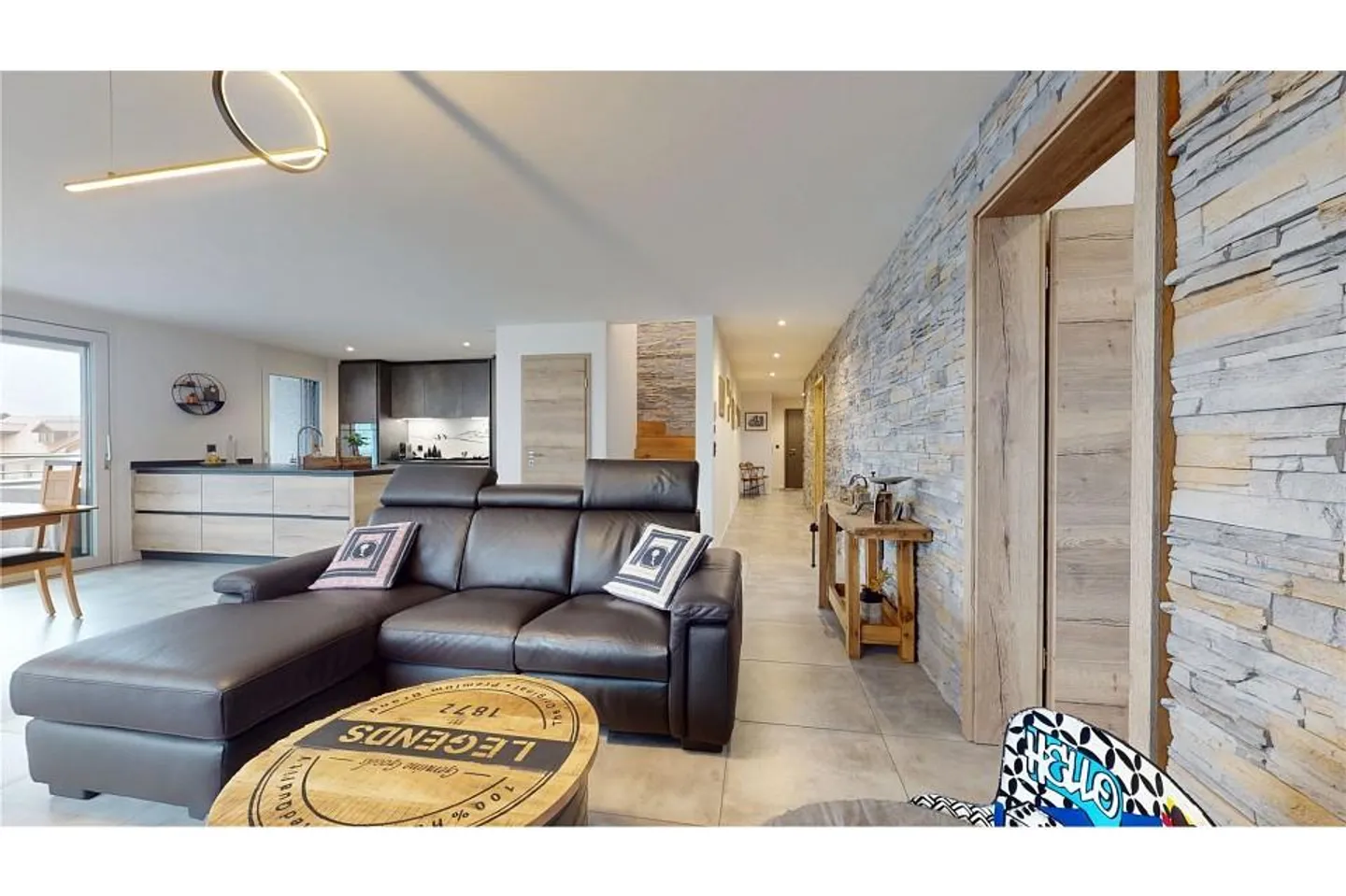 Duplex d’exception au cœur de Broc / Exclusivité RE/MAX - Photo 2 sur 6