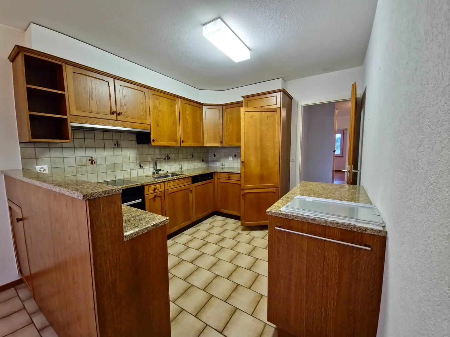 Magnifique appartement de 4,5 pièces avec balcon et vue sur la montagne à Laténa - Photo 1 sur 11