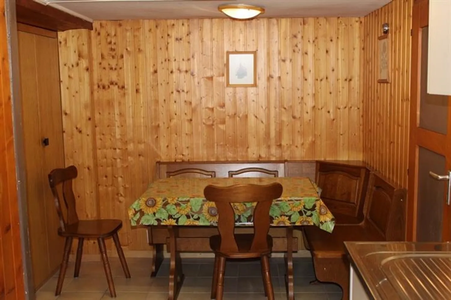 «Haus Toli, 3 Wohnungen im Erd- & Obergeschoss und Anteil Stadel, im Zentrum» - Foto 6 von 10