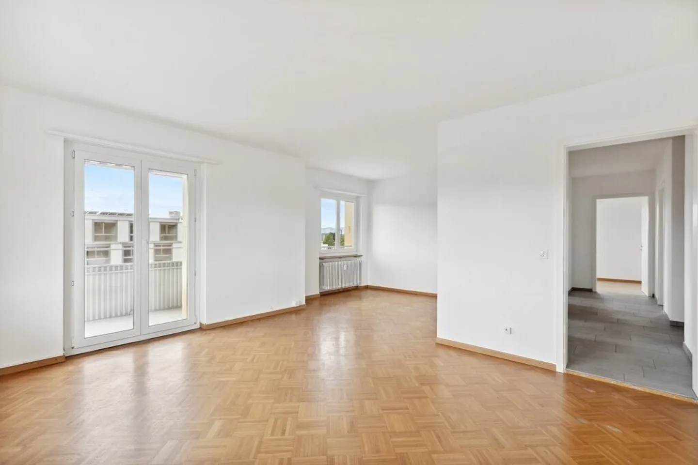 Appartamento spazioso per famiglie in affitto! - Foto 2 di 12