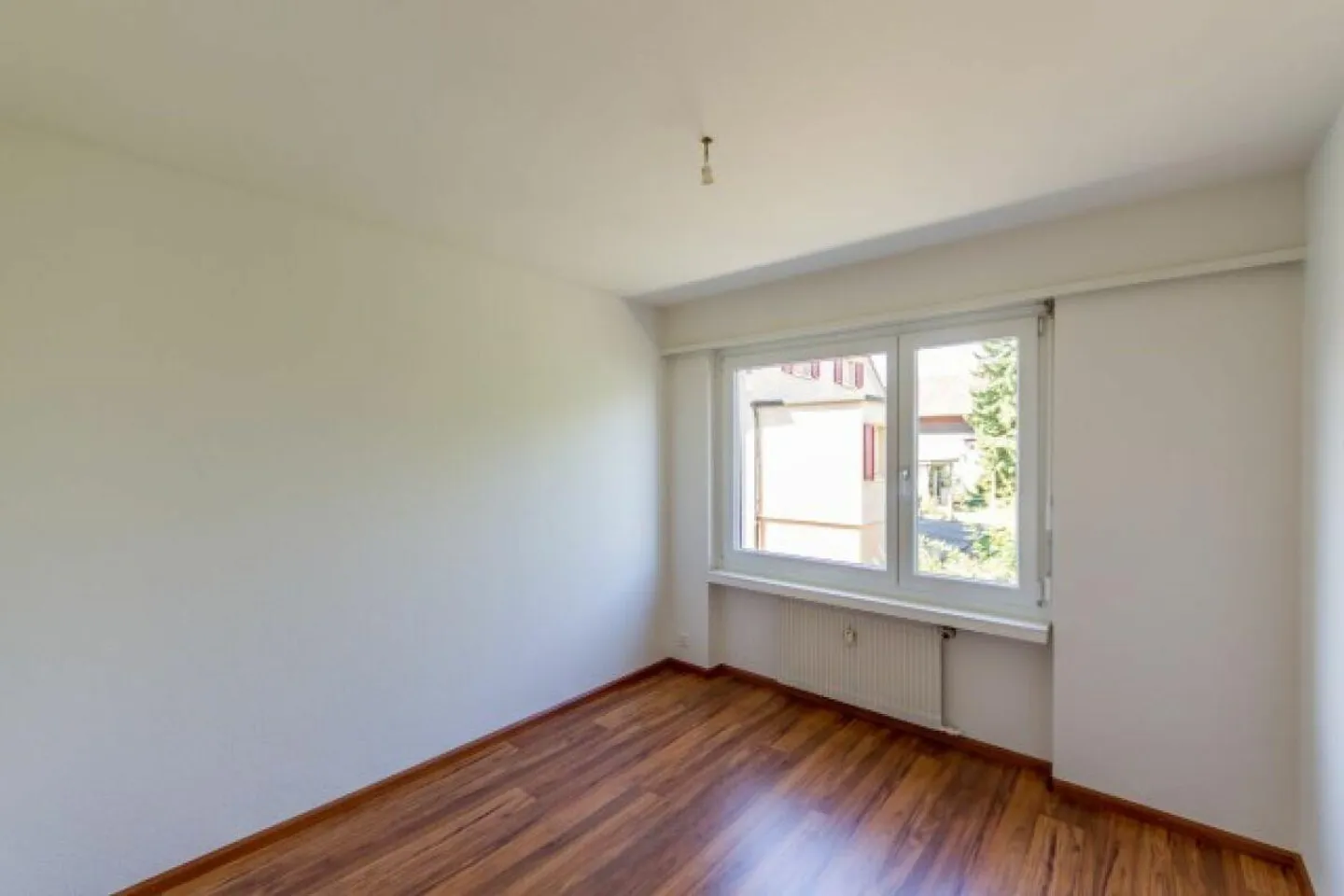 Beautiful 3-room apartment with garden seating area - Photo 12 of 15