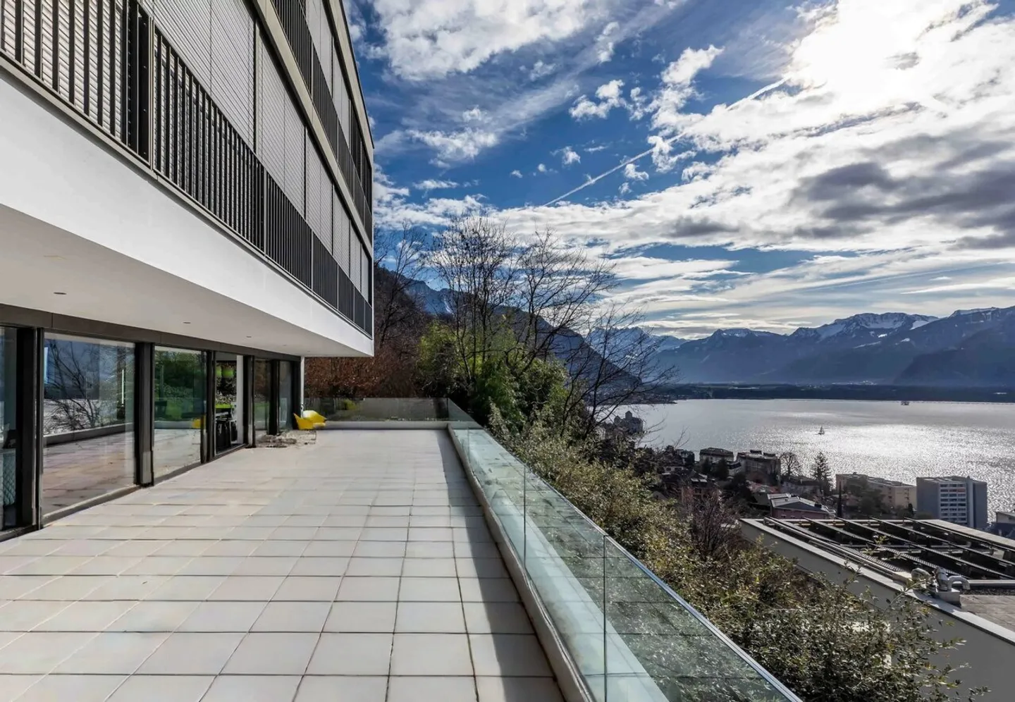 Wunderschöne 5,5-Zimmer-Duplexwohnung mit Blick auf das Genfersee-Becken - Foto 4 von 13