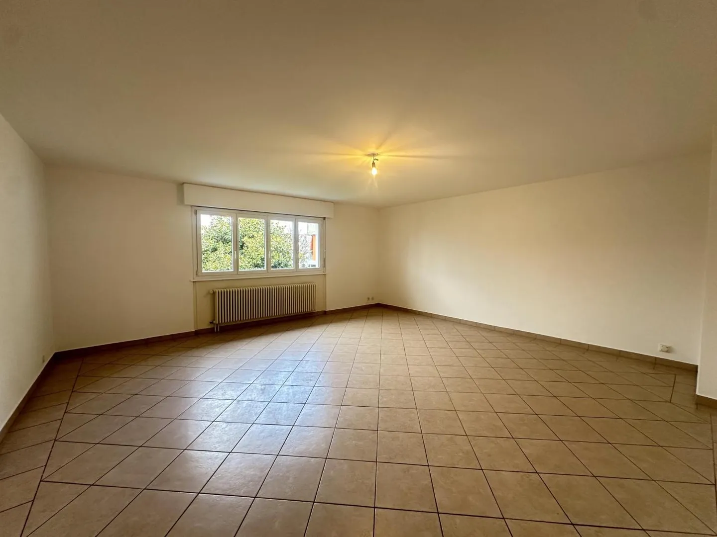 Duplex spacieux avec balcons - Photo 2 sur 13