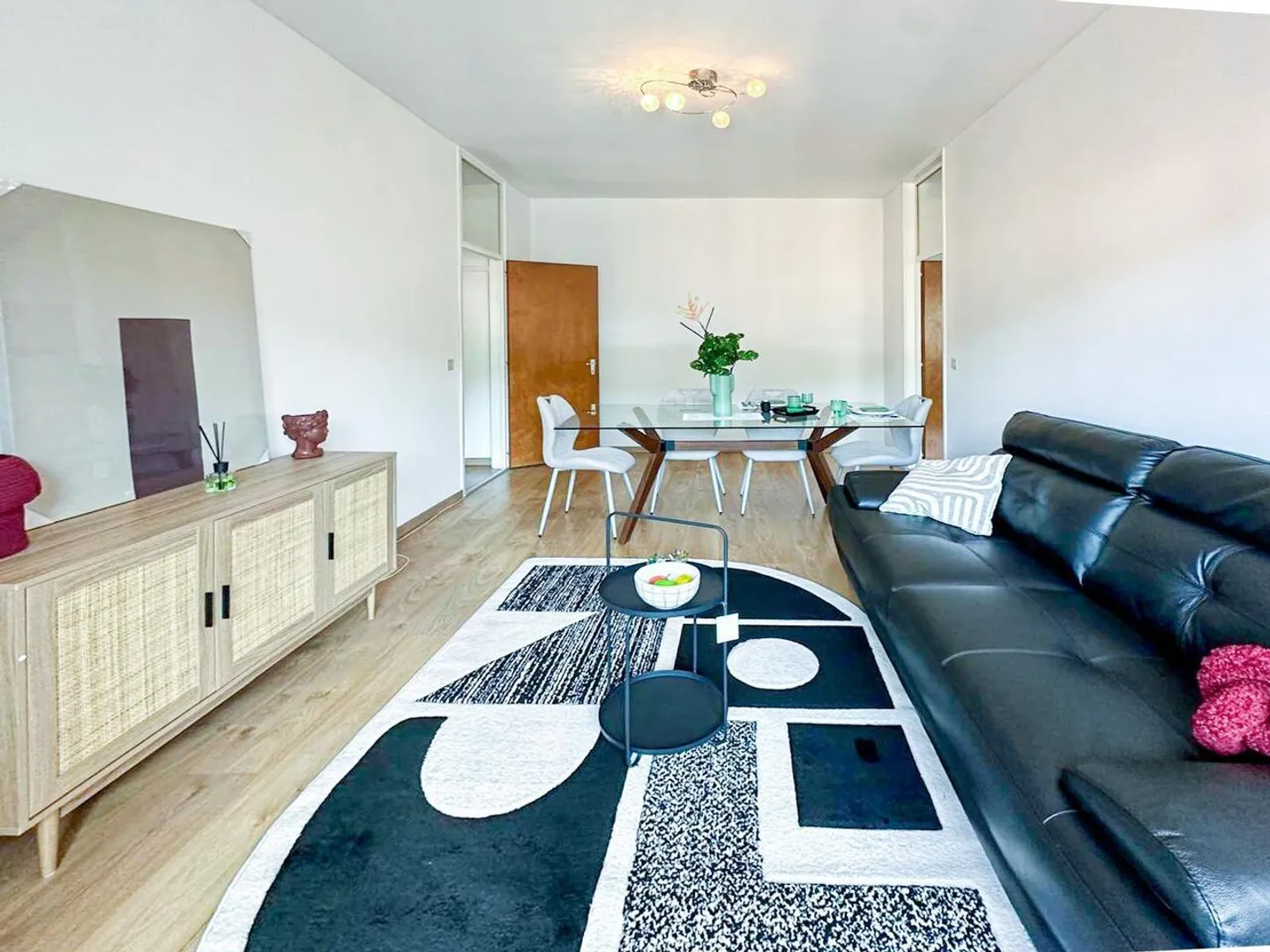 APPARTAMENTO 2.5 LOCALI ARREDATO A DUE PASSI DAL CENTRO - Foto 3 di 9