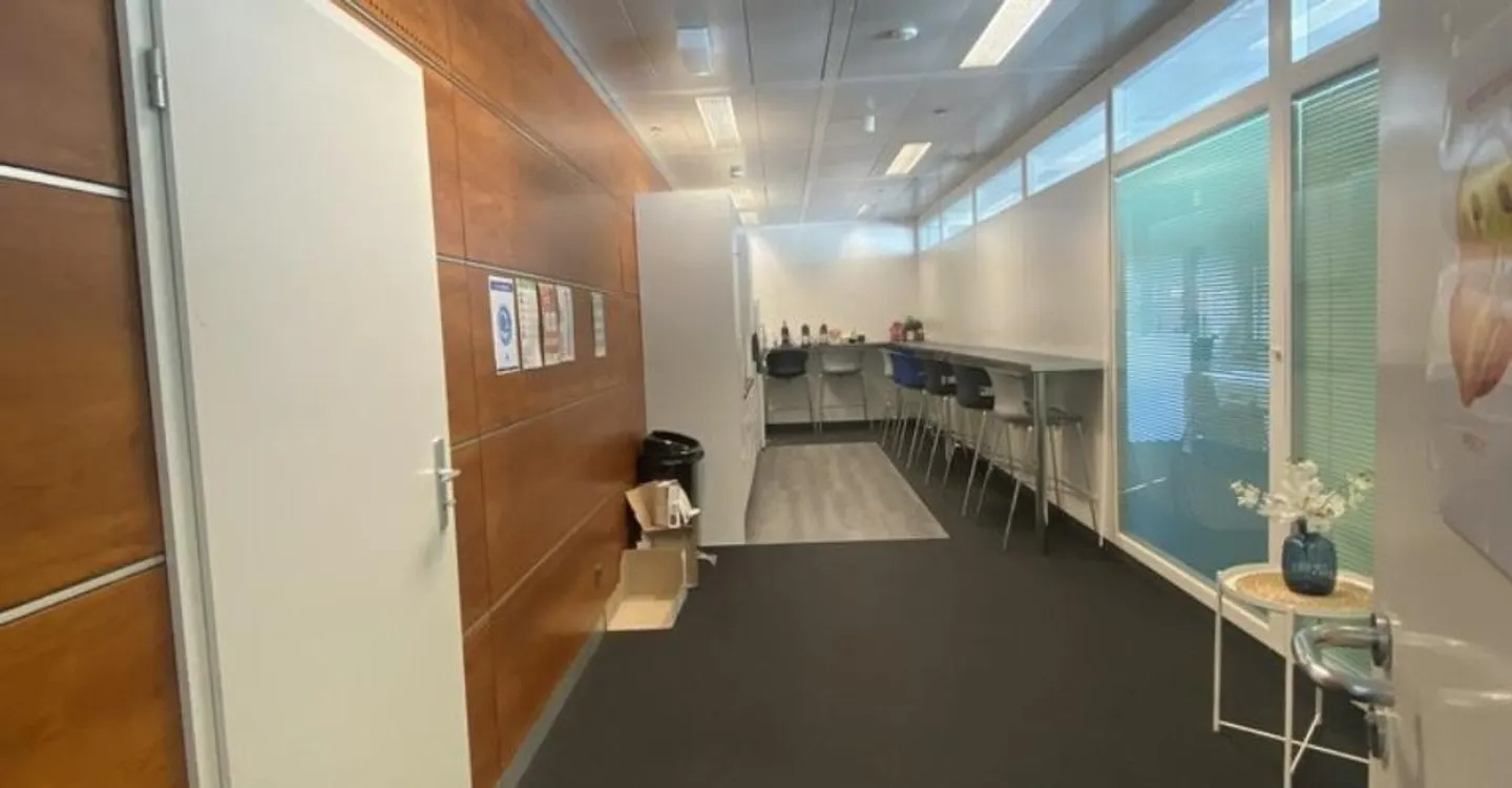 Surface 258 m2 at the Geneva Business Center in Lancy - Photo 3 of 4