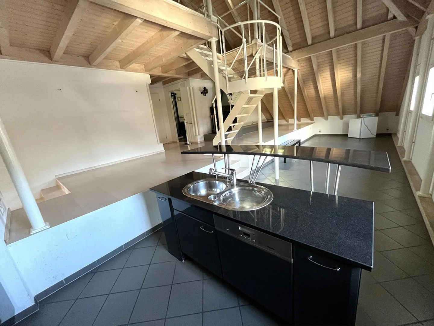 5.5-Zimmer-Maisonette im Dorfkern von Muttenz - Foto 1 von 12