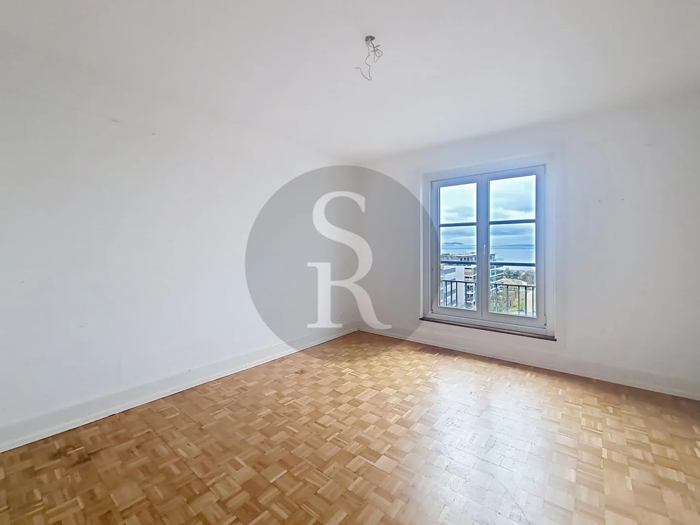 Apartment - Photo 4 of 6