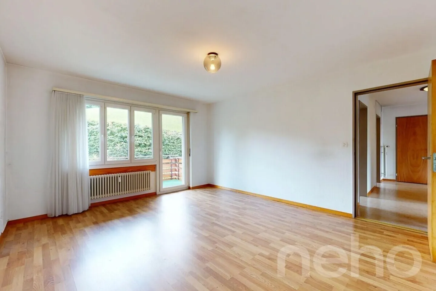 Attractive 4-room apartment with balcony near the village square - Photo 1 of 12
