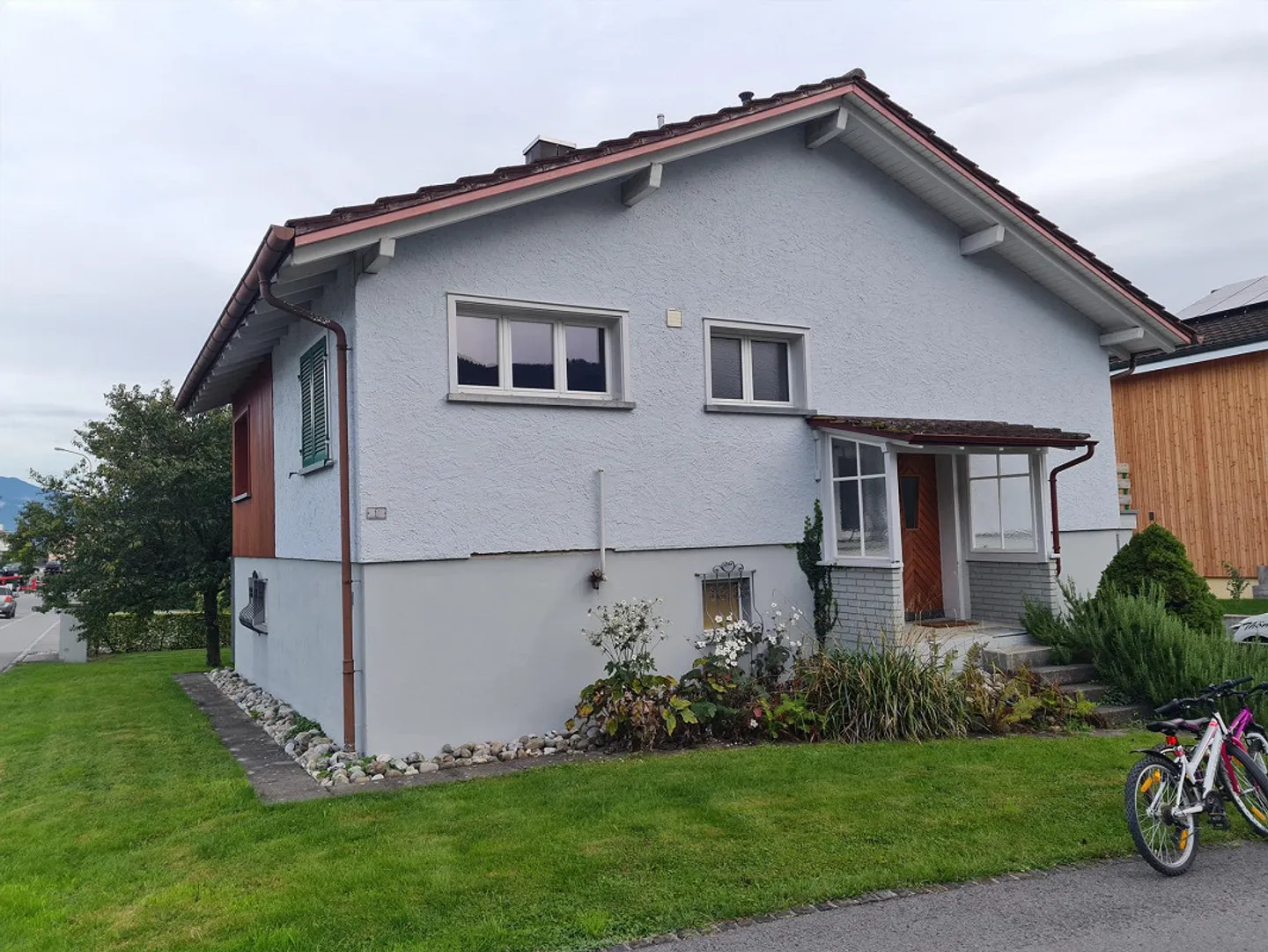 Maison individuelle avec jardin à louer - Photo 1 sur 4