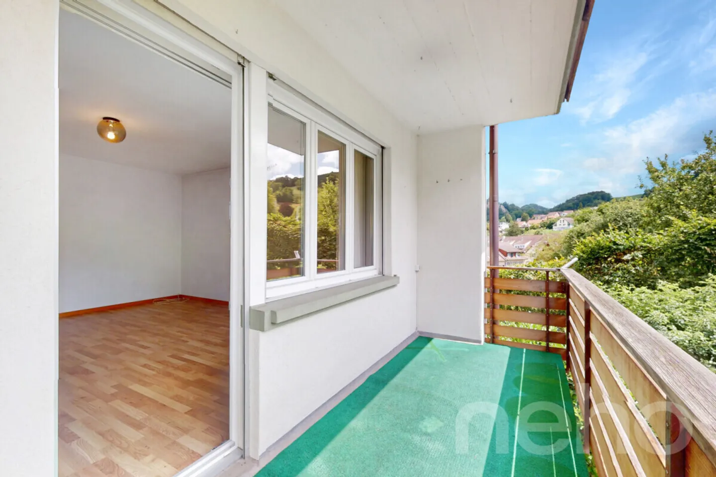 Attractive 4-room apartment with balcony near the village square - Photo 11 of 12