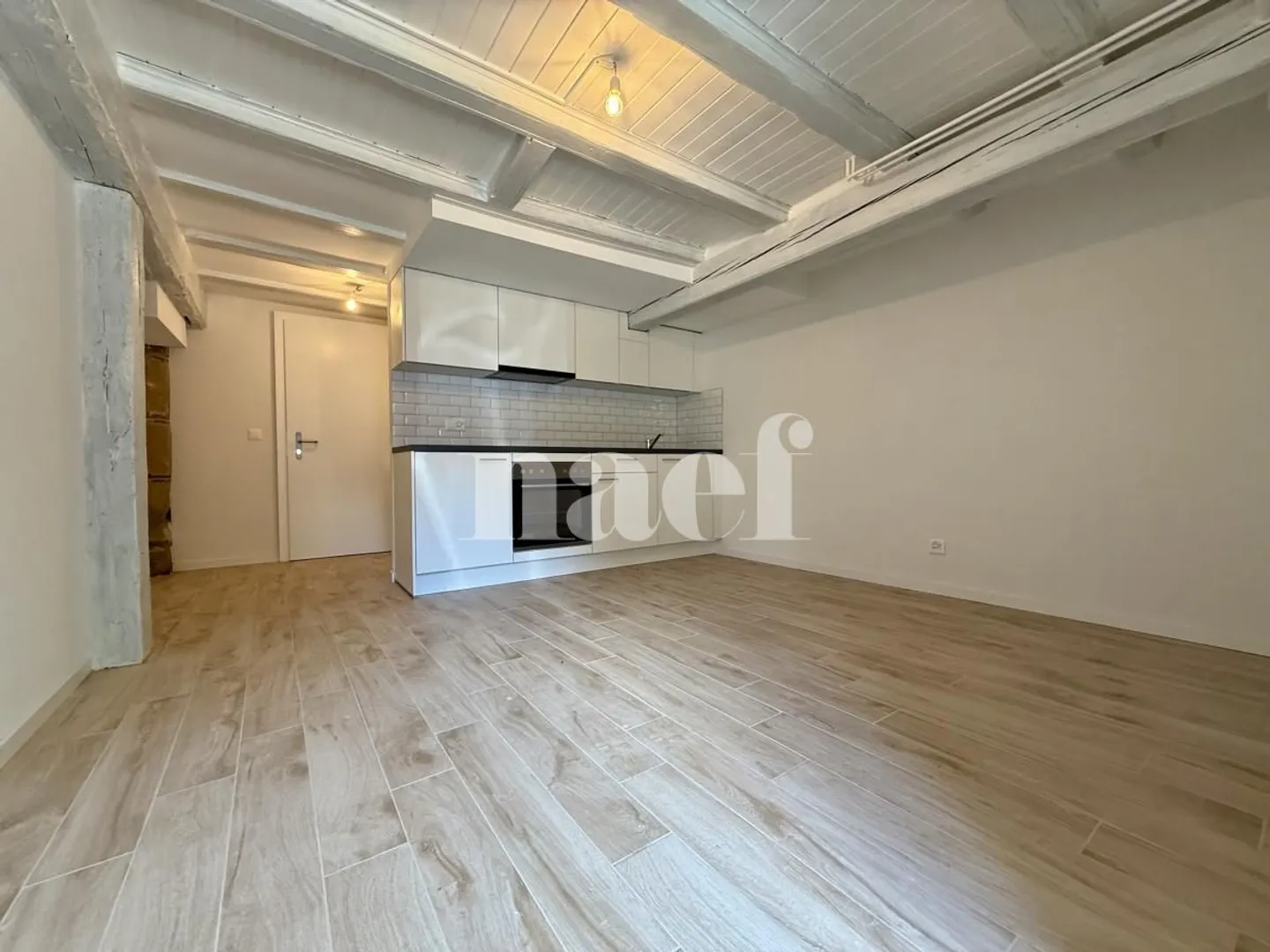 Appartement rénové à Corcelles - Photo 2 sur 5