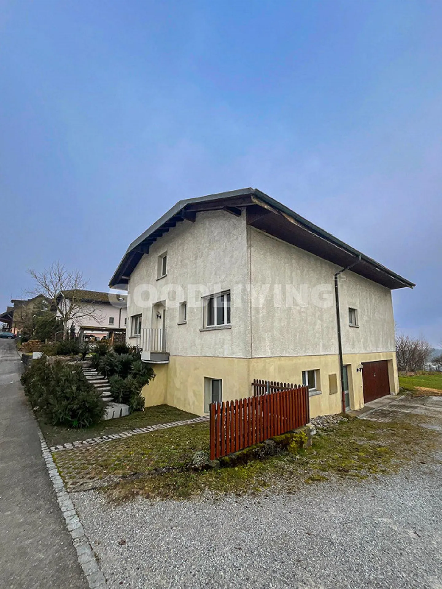 Quiet House with Garden - Photo 1 of 4