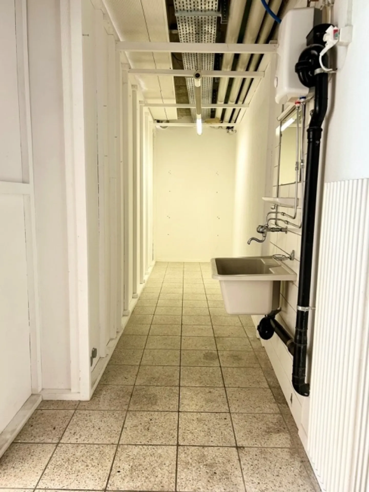 «Arcade au centre ville de Sierre à louer de suite ou à convenir» - Photo 7 sur 7