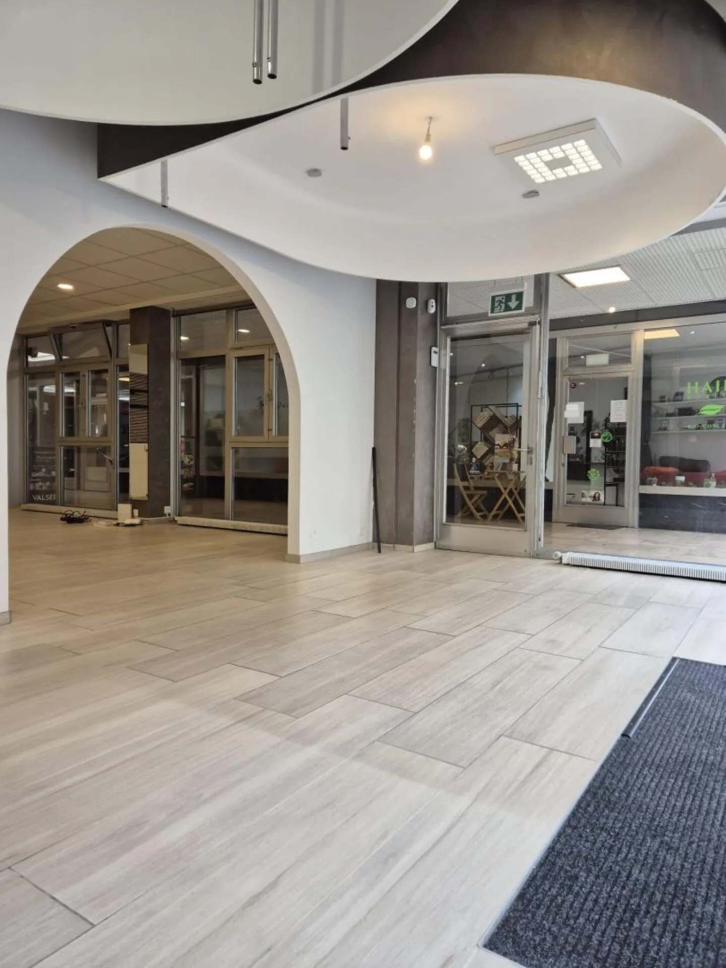 Negozio di 68 m2 a Sion - Foto 4 di 7