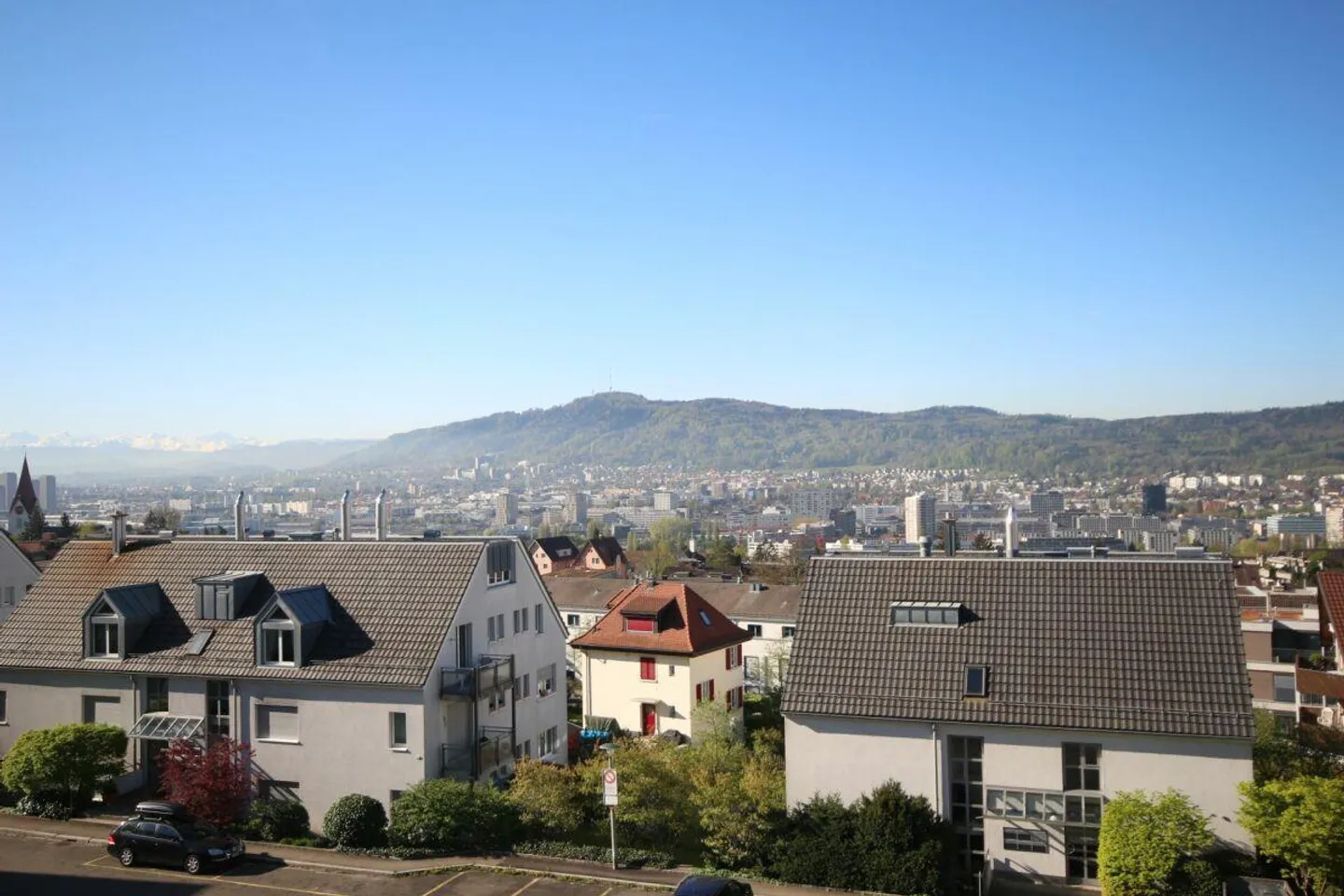 Appartement charmant avec vue sur les toits de Zurich ! - Photo 1 sur 9