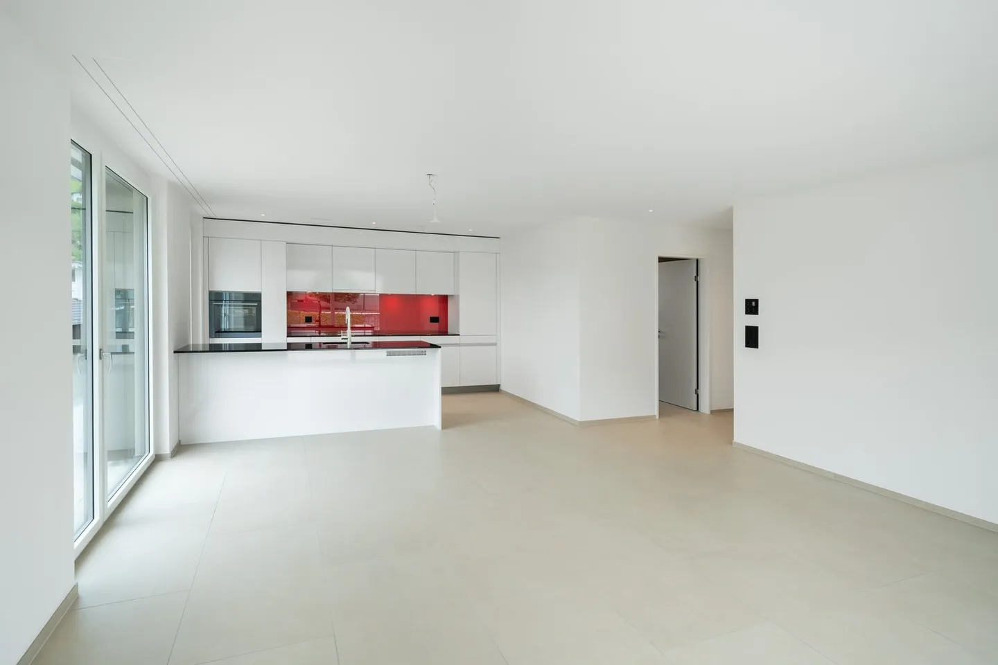 First Rental - Exclusive Penthouse Apartment - Photo 4 of 11