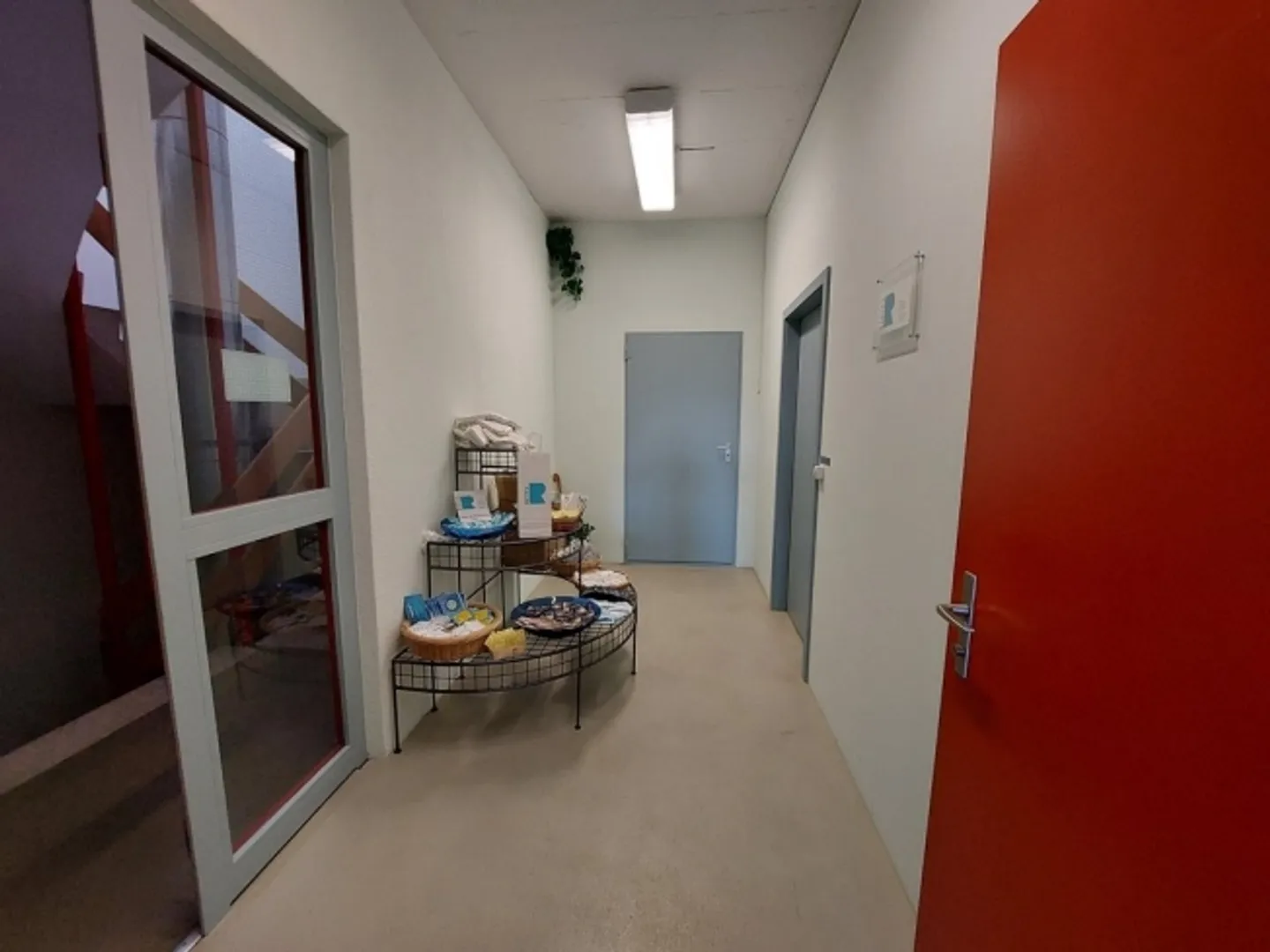 Mischgenutztes Gebäude mieten - Foto 7 von 9