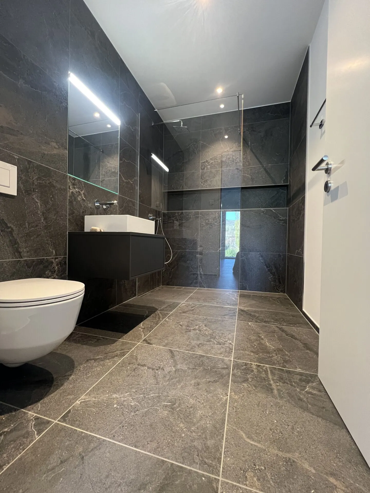 Luxuriöses Wohnen in den Max Towers - Stil, Komfort und Natur vereint - Foto 12 von 15