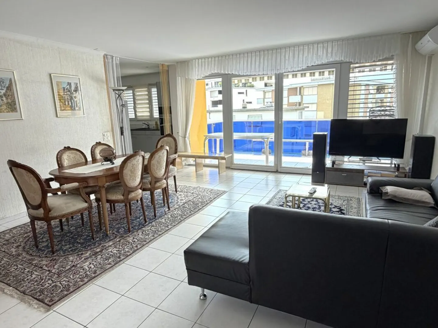 Appartement Charmant avec Vue sur le Lac - Photo 4 sur 11