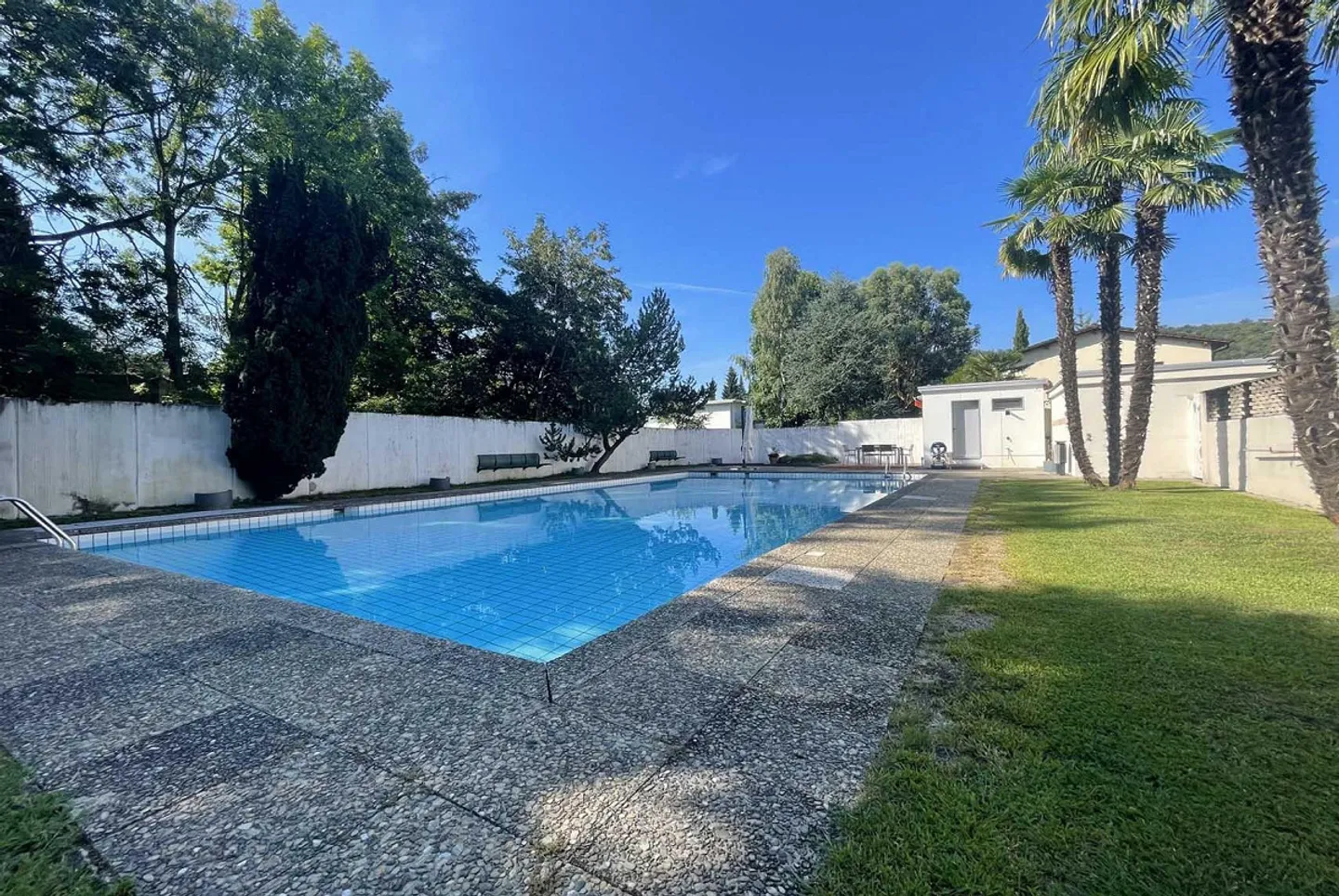 ACCOGLIENTE 4.5 IN RESIDENCE CON PISCINA A PONTE CAPRIASCA - Photo 4 sur 9