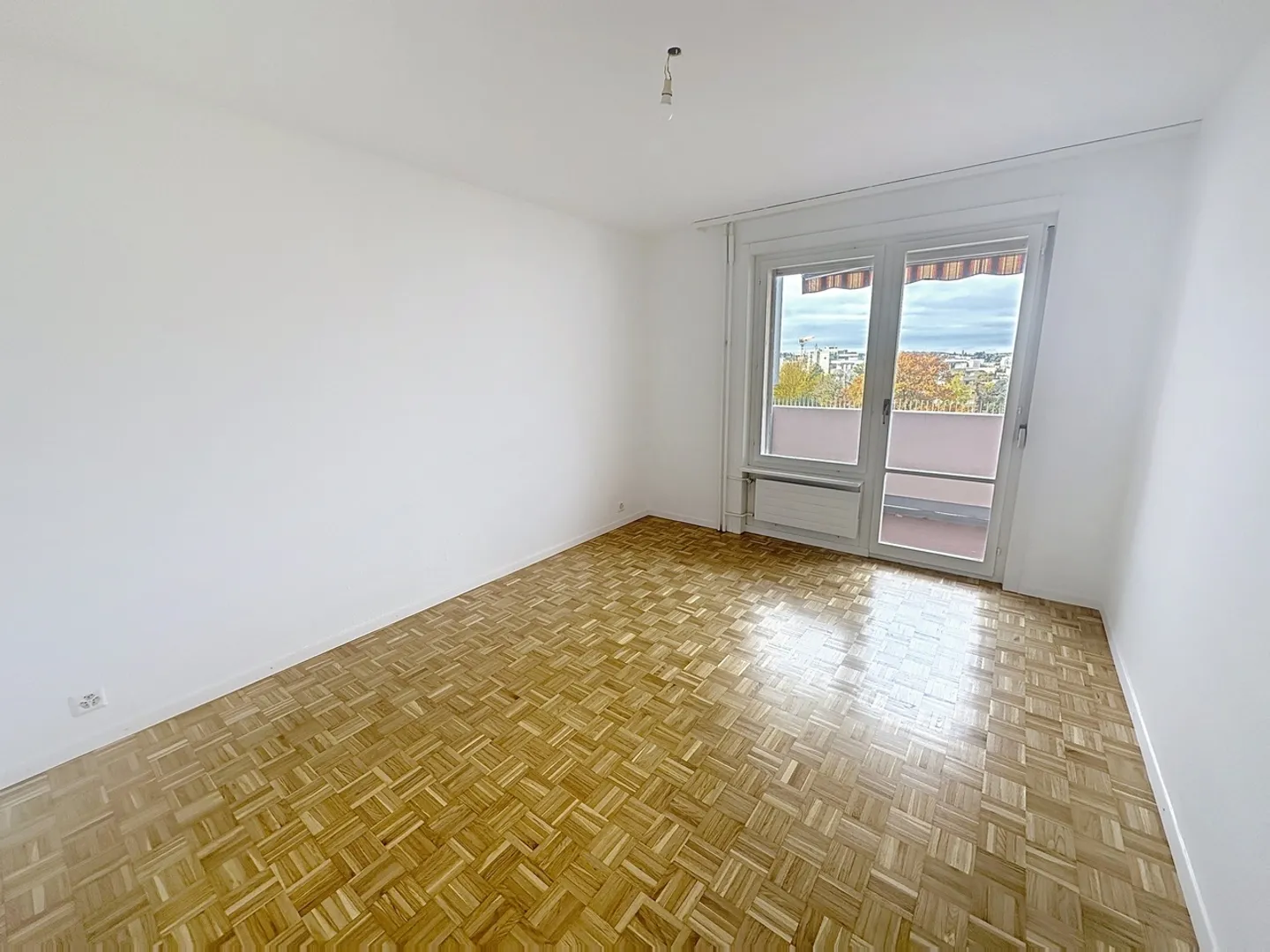 Incantevole appartamento di 2,5 locali Recentemente ristrutturato - Foto 3 di 5