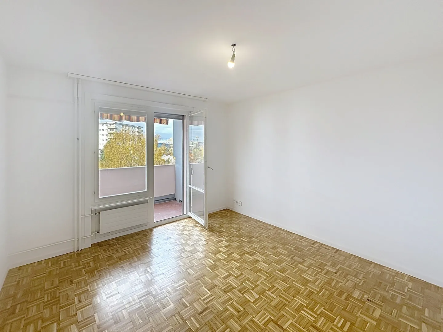 Incantevole appartamento di 2,5 locali Recentemente ristrutturato - Foto 2 di 5