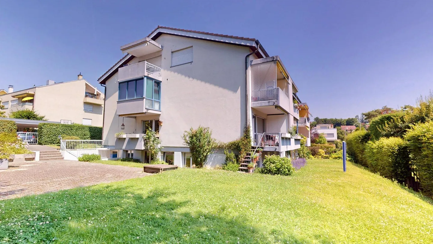 Appartamento affascinante con 4 camere nella migliore posizione di Oberwil - Foto 14 di 14