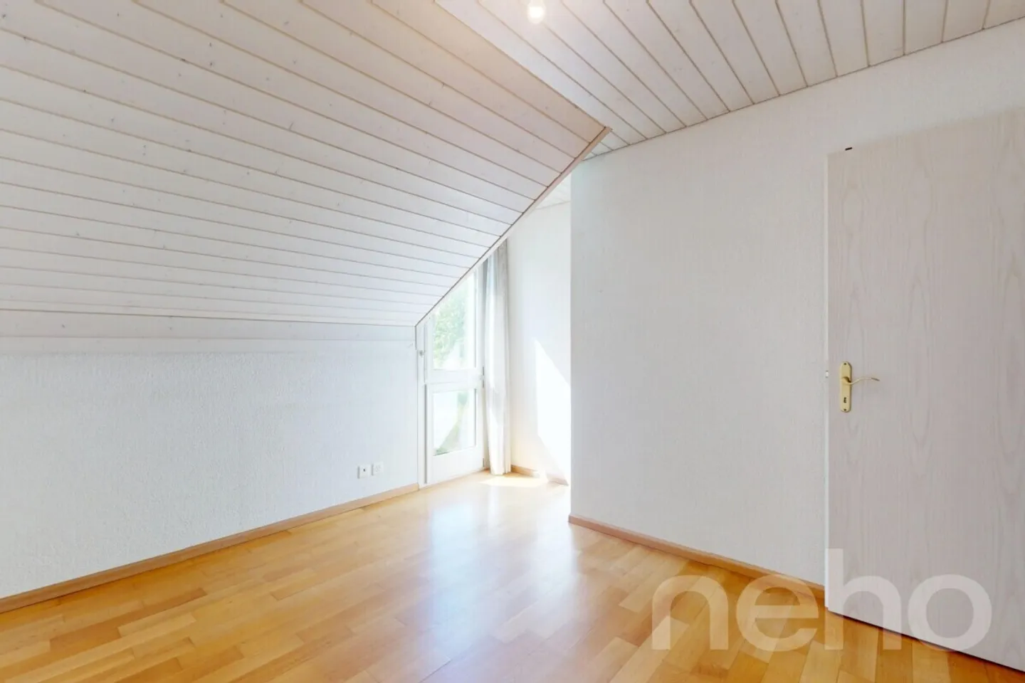 Charmantes Einfamilienhaus mit grossem Garten und Garagenbox - Foto 7 von 13