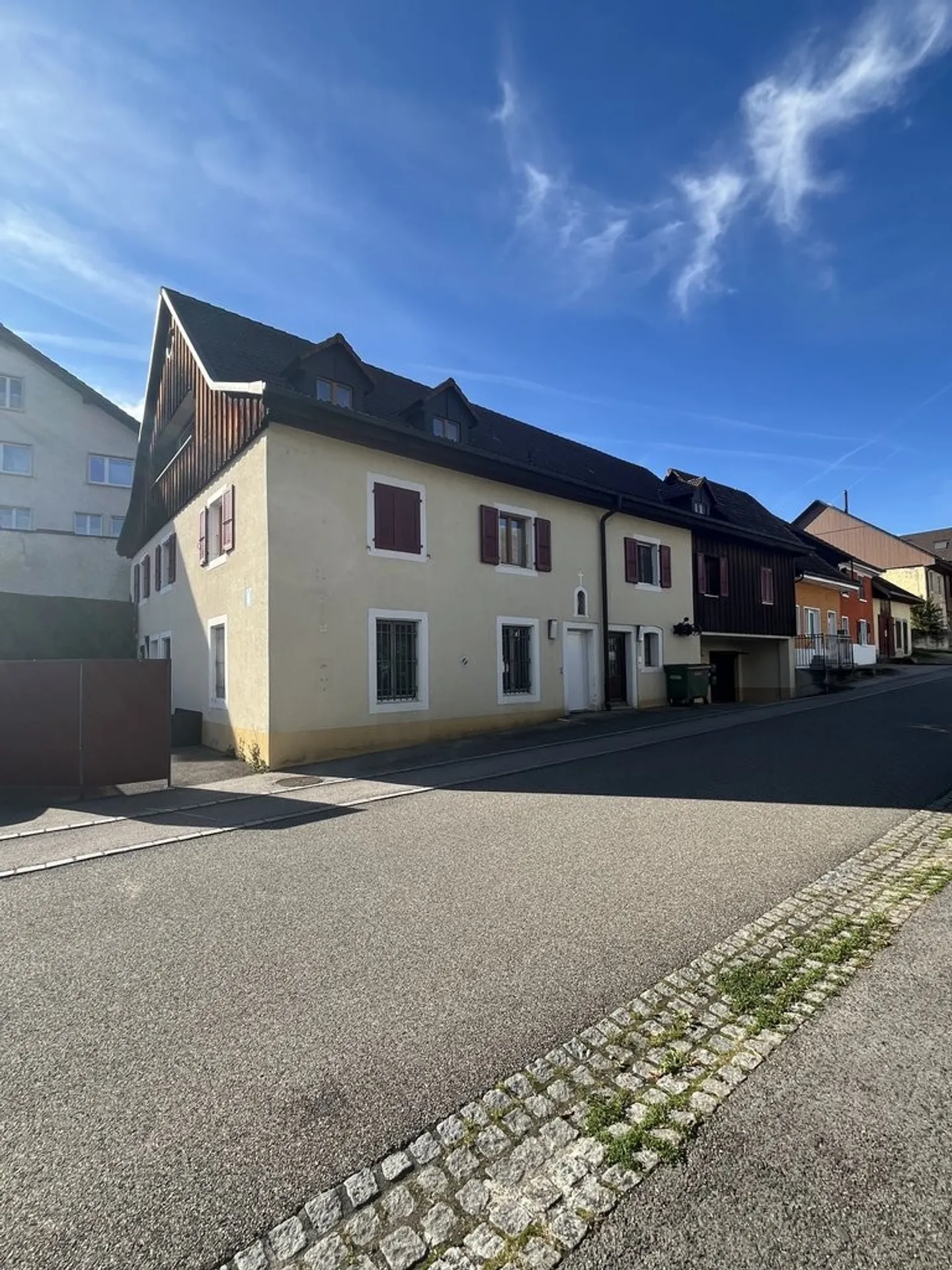 Large 5.5-room apartment for rent in Courtedoux! First net rent offered! - Photo 1 of 12