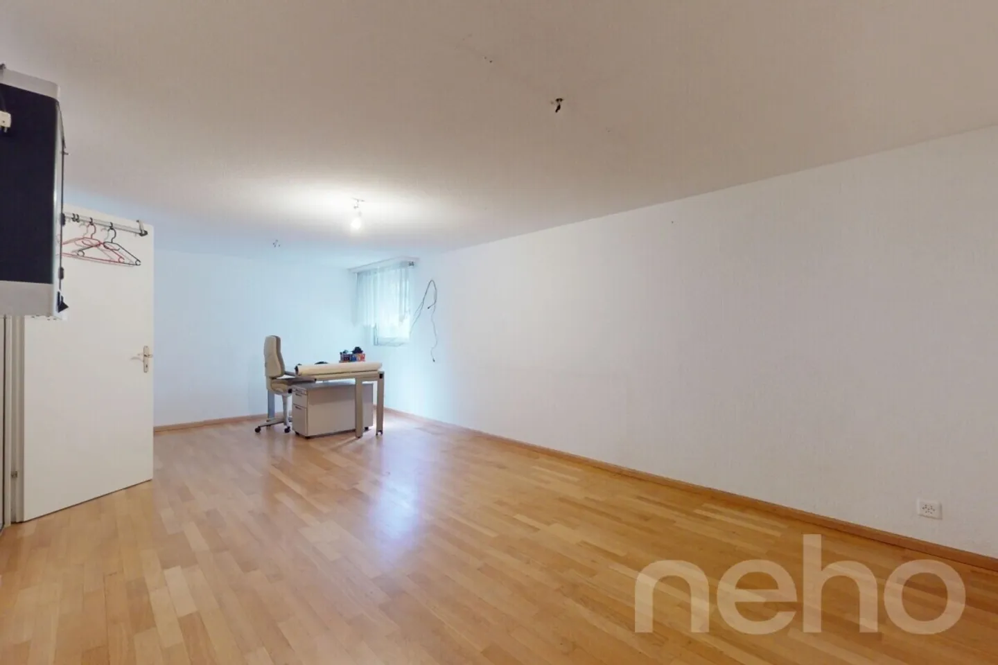 Charmantes Einfamilienhaus mit grossem Garten und Garagenbox - Foto 11 von 13