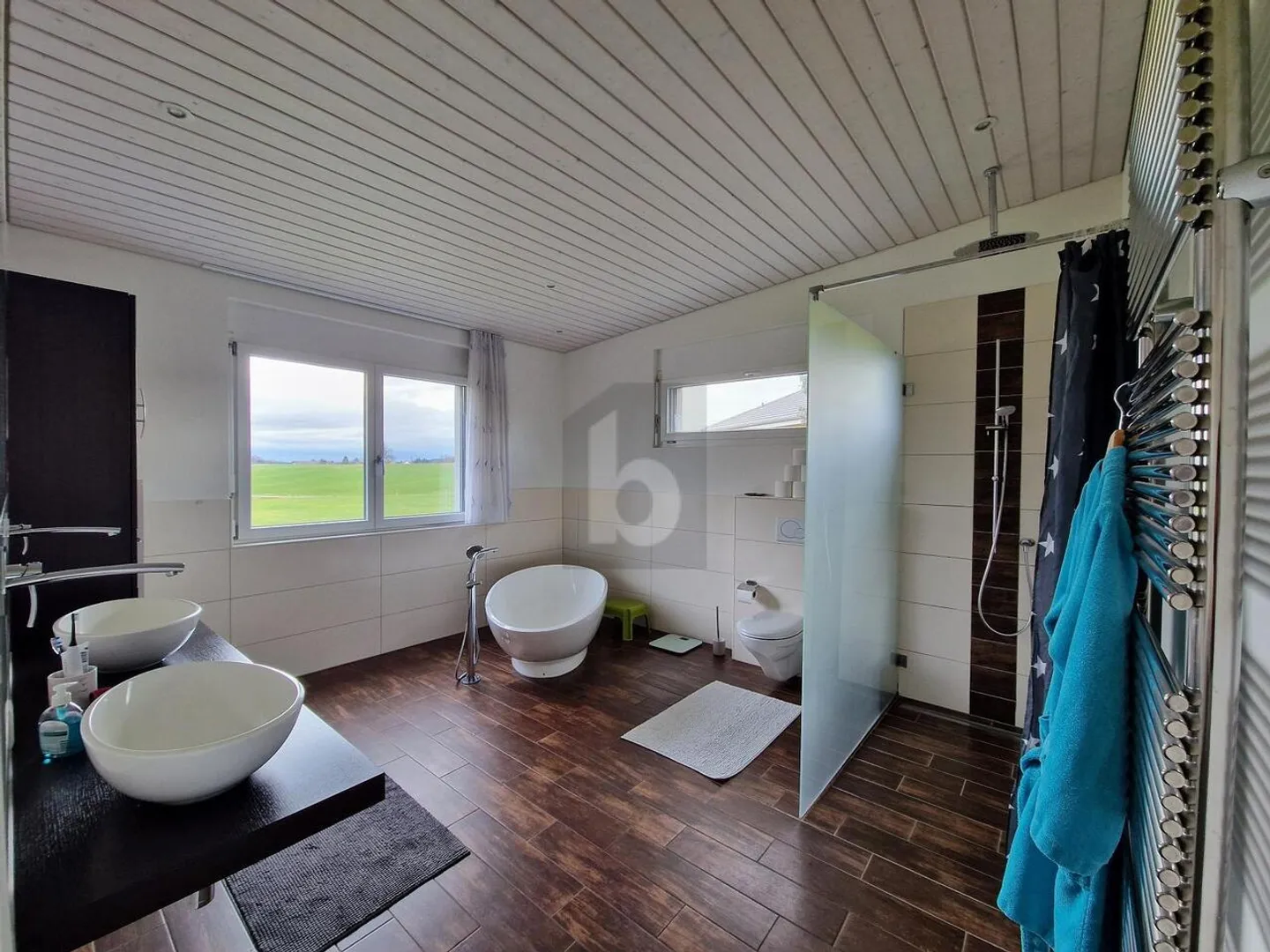 Charming with a panoramic view - Photo 3 of 6