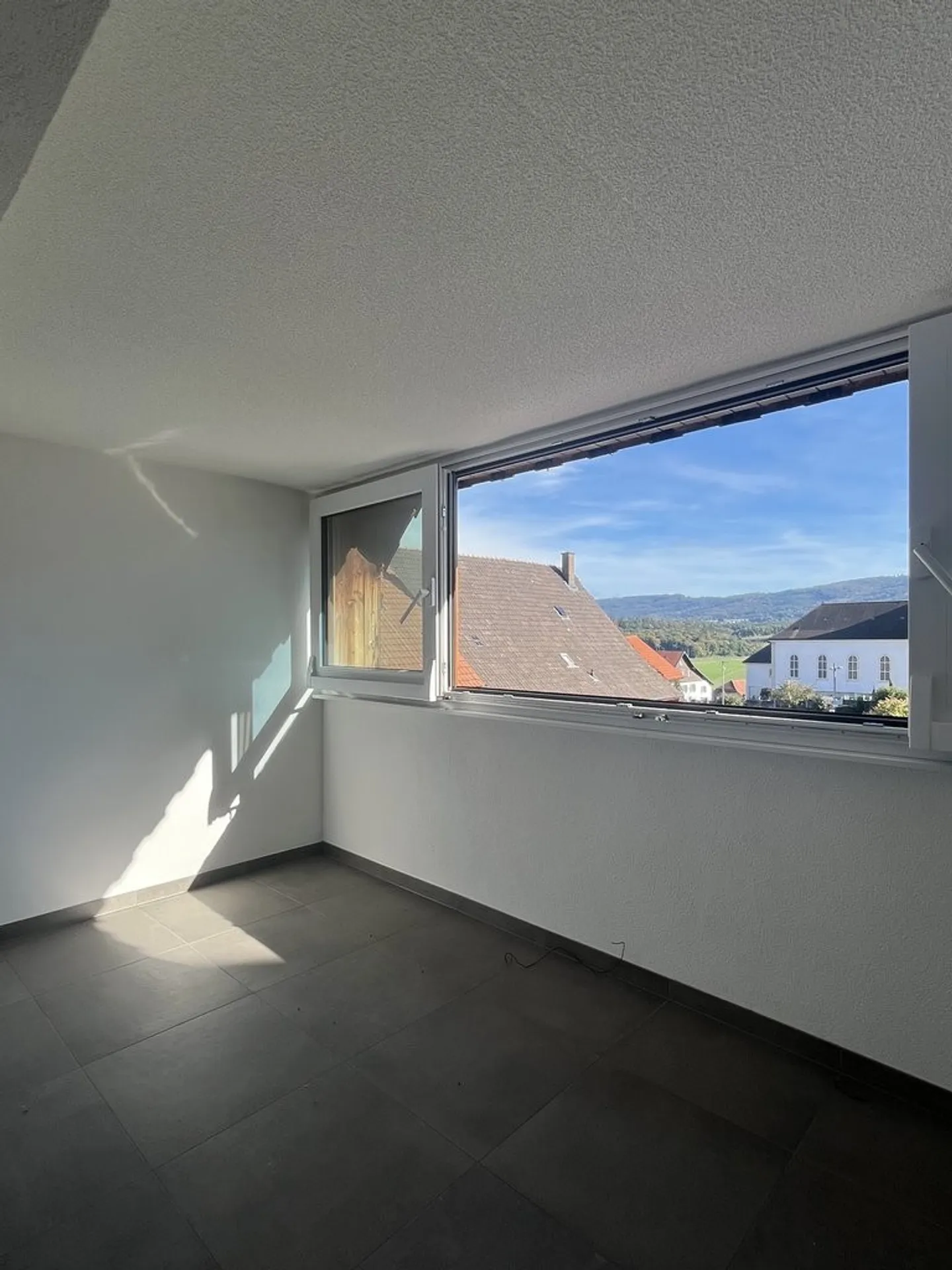 Large 5.5-room apartment for rent in Courtedoux! First net rent offered! - Photo 12 of 12