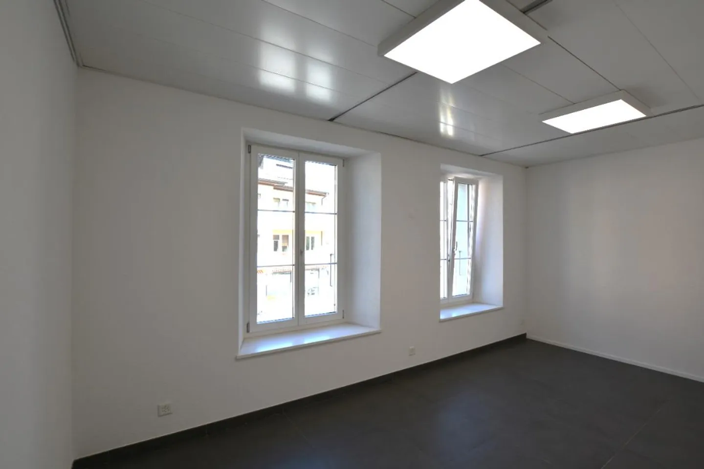 Sehr schöne Büros / Gewerberäume in Delémont - Foto 6 von 9