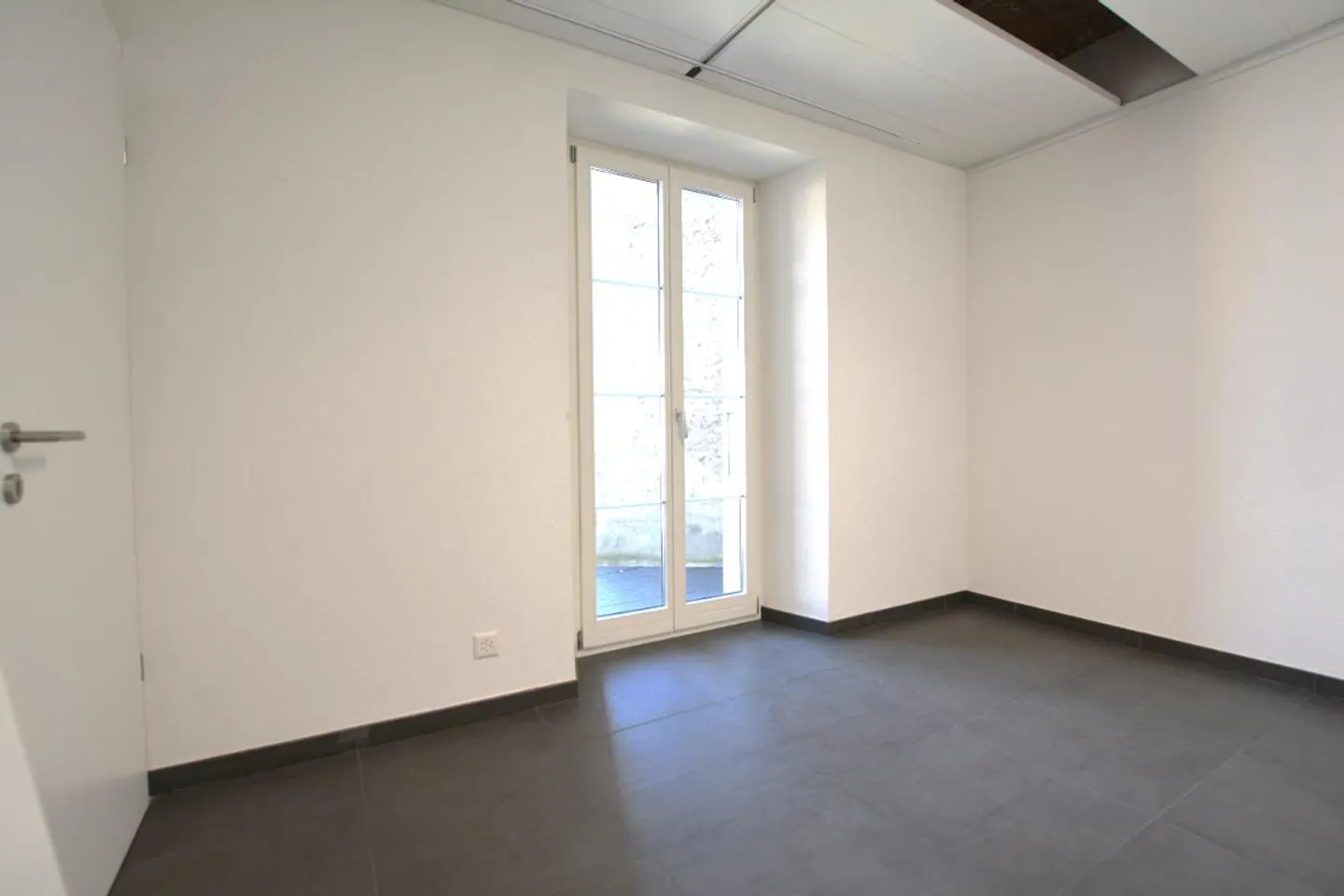 Sehr schöne Büros / Gewerberäume in Delémont - Foto 7 von 9