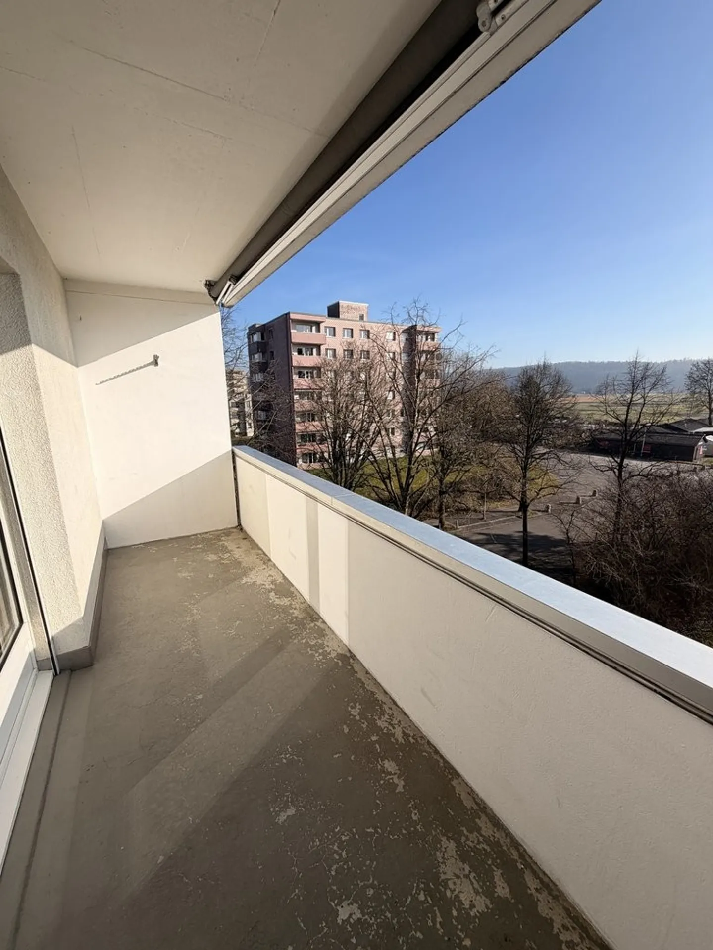 Bright 4.5-room apartment with balcony in Solothurn - Photo 11 of 12