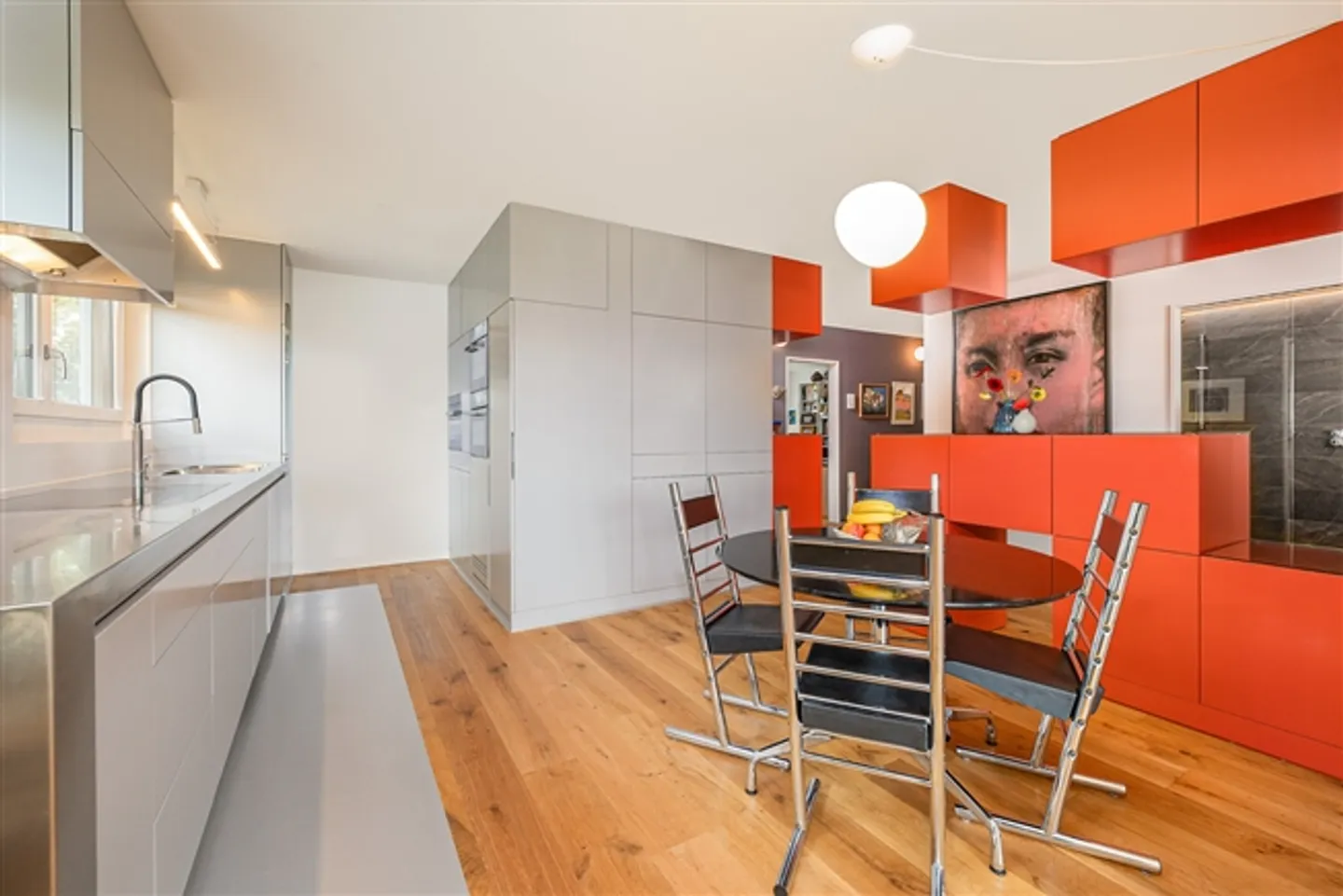 Residential pearl with smart home comfort in a fantastic location - Photo 9 of 13