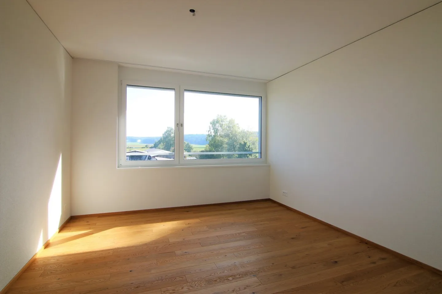 Urban Living in the Green - Photo 6 of 7