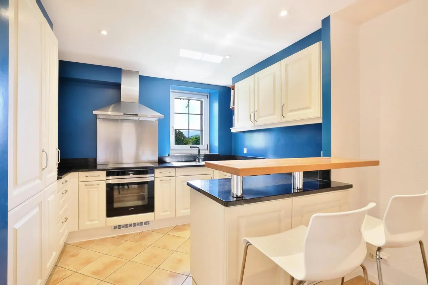 Außergewöhnliches Triplex mit 4,5 Zimmern, Charme und Helligkeit - Foto 5 von 11