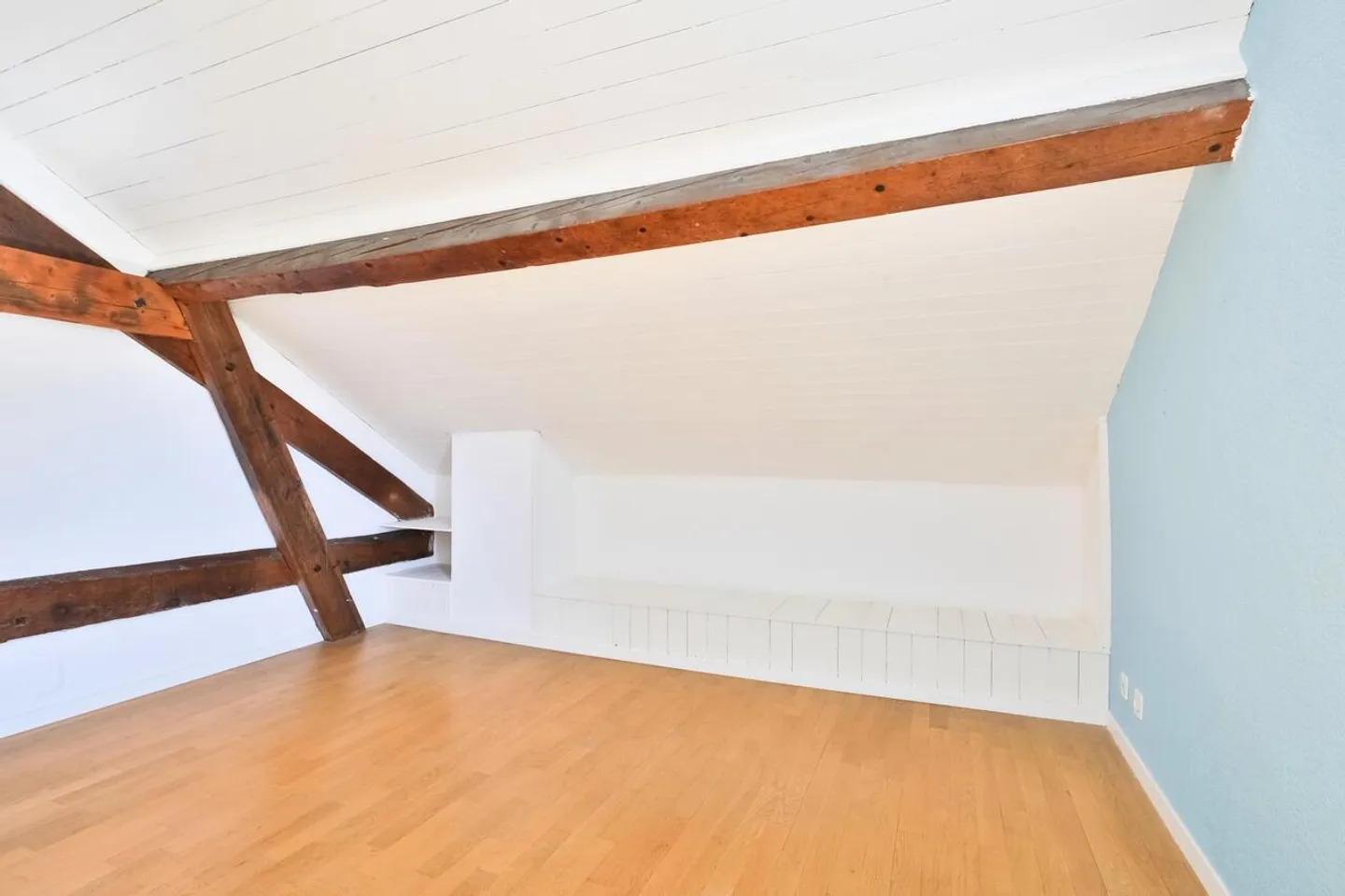 Außergewöhnliches Triplex mit 4,5 Zimmern, Charme und Helligkeit - Foto 8 von 11