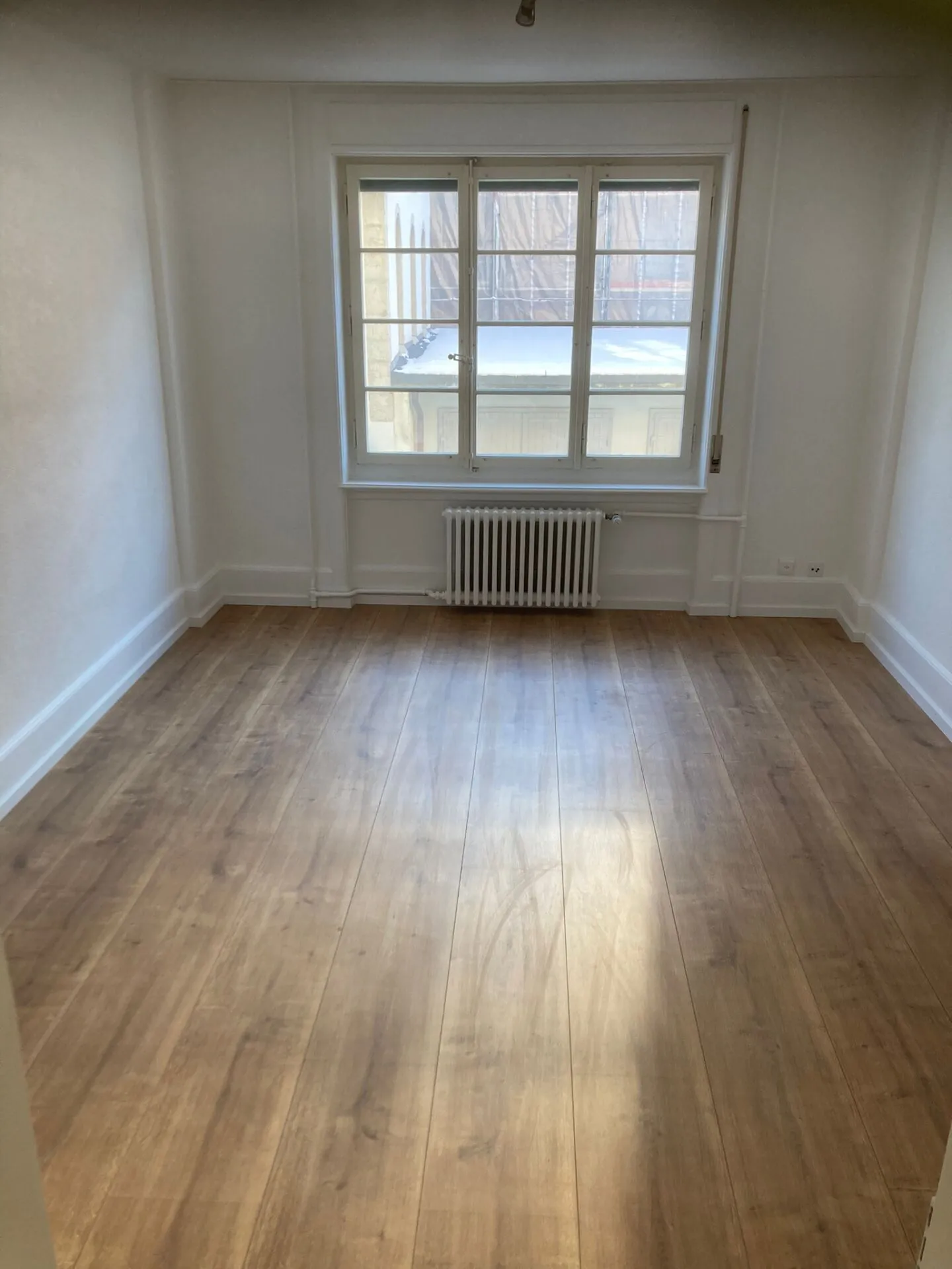 Appartamento spazioso ristrutturato di 4,5 stanze in un edificio storico - Foto 3 di 20