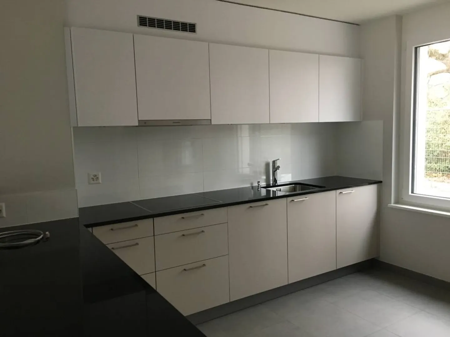 Semi-Detached House 6 Rooms - Photo 3 of 12