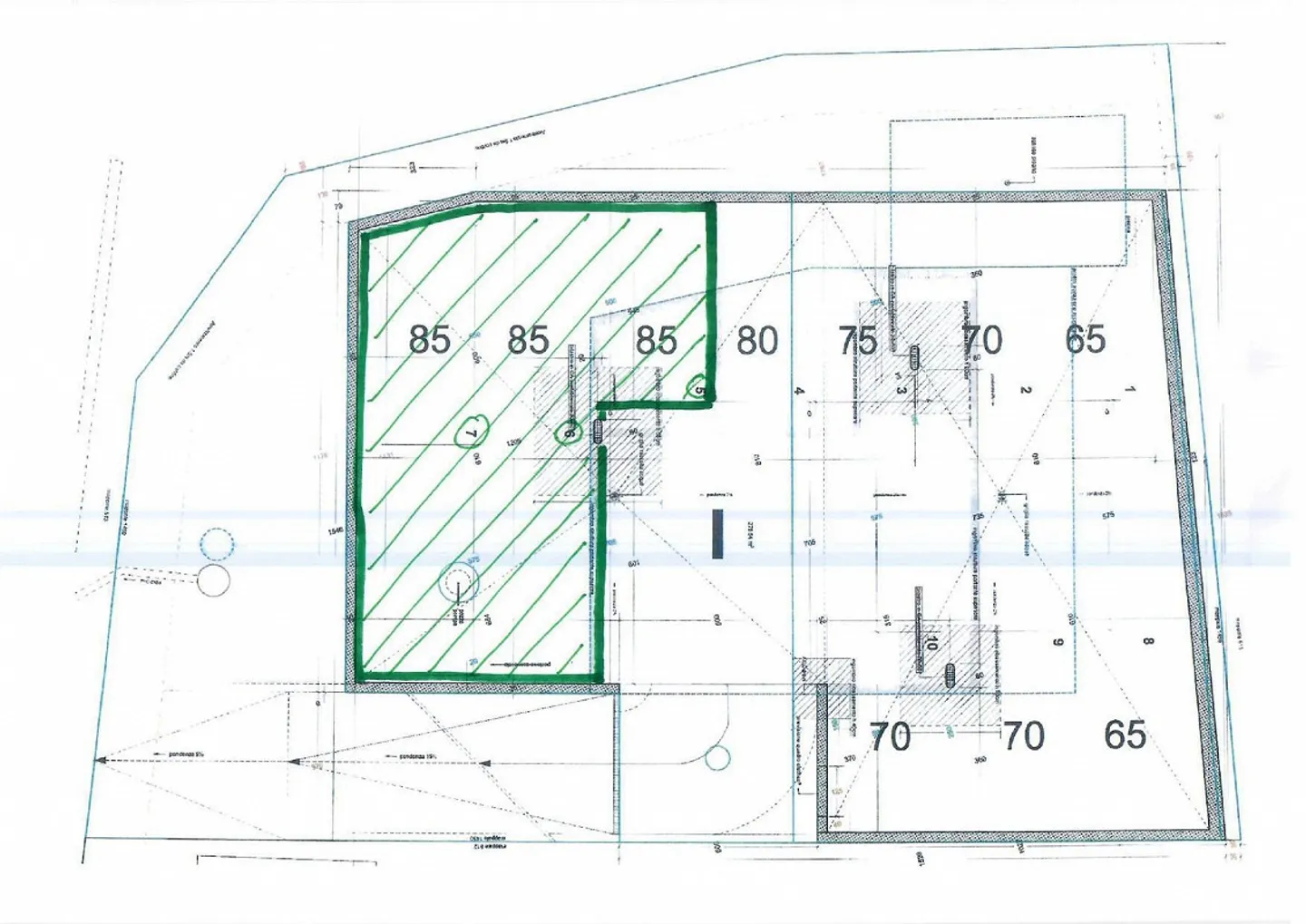 Zone de stationnement couvert Campagnola Vairano - Photo 8 sur 8