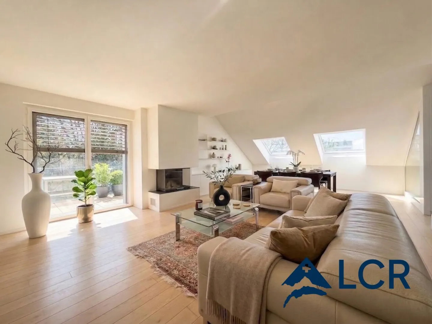 Superbe Attique Duplex avec Vue Lac - Photo 4 sur 13