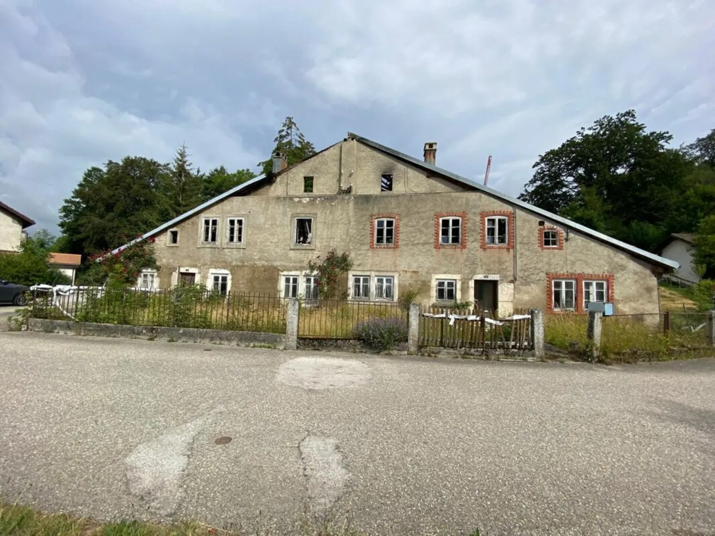 Opportunité de Rénovation: Ferme Historique - Photo 1 sur 6
