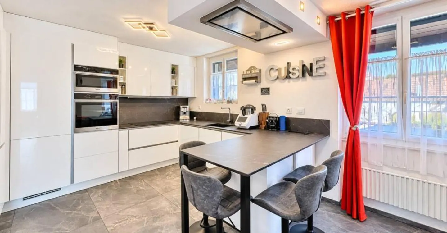 Charming Duplex in the Heart of Dombresson - Photo 3 of 10